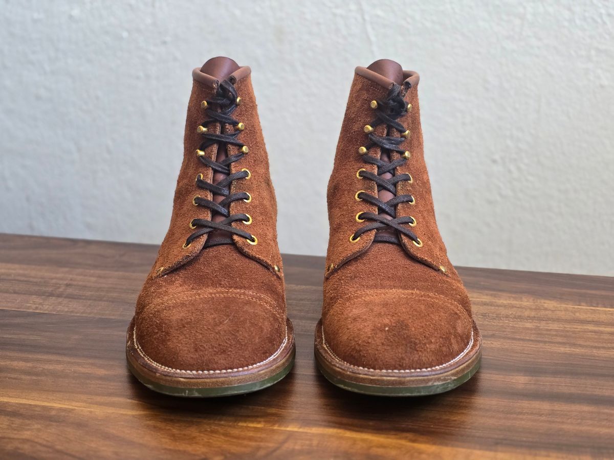 Photo by katzpowa on November 4, 2024 of the Iron Boots The Chosen One in S.B. Foot Dune Roughout Suede.