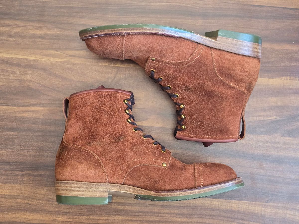 Photo by katzpowa on November 4, 2024 of the Iron Boots The Chosen One in S.B. Foot Dune Roughout Suede.