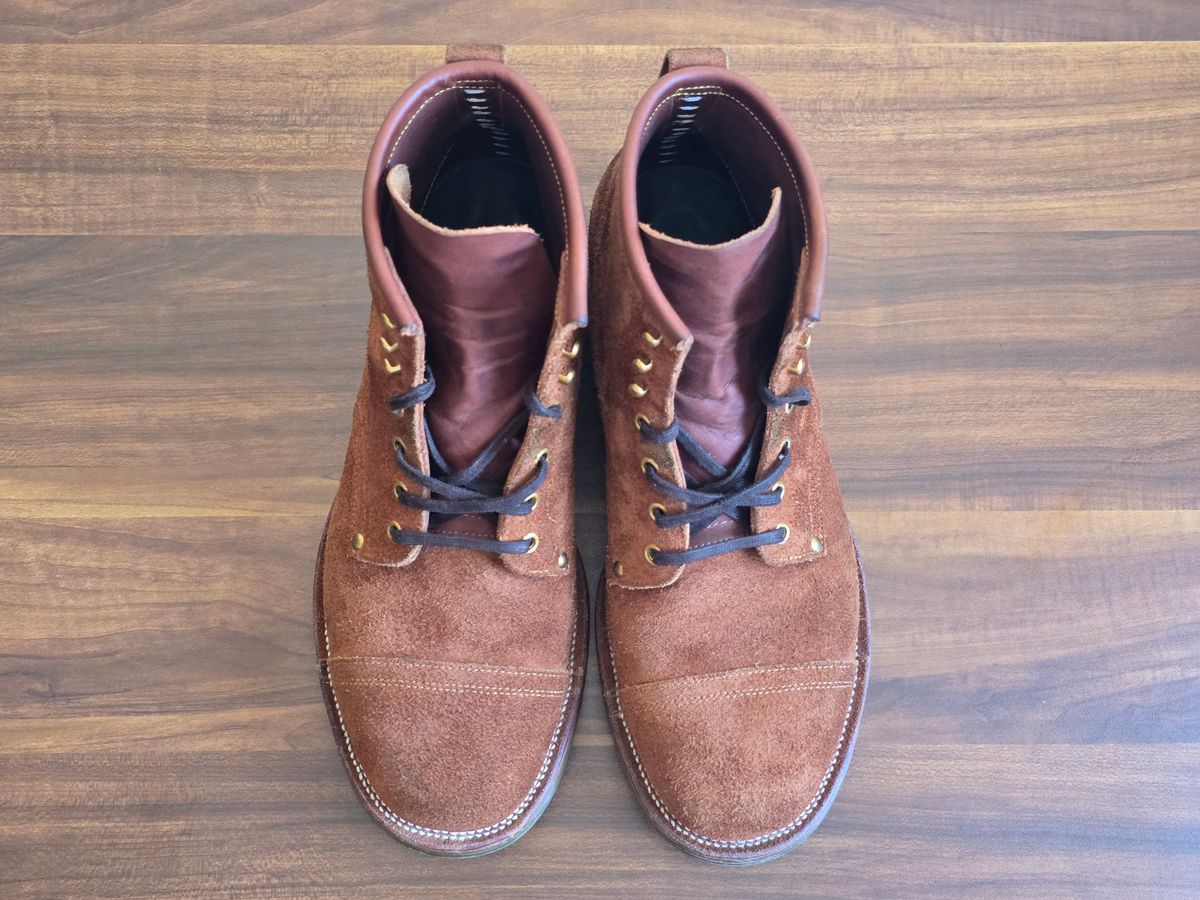 Photo by katzpowa on January 5, 2025 of the Iron Boots The Chosen One in S.B. Foot Dune Roughout Suede.