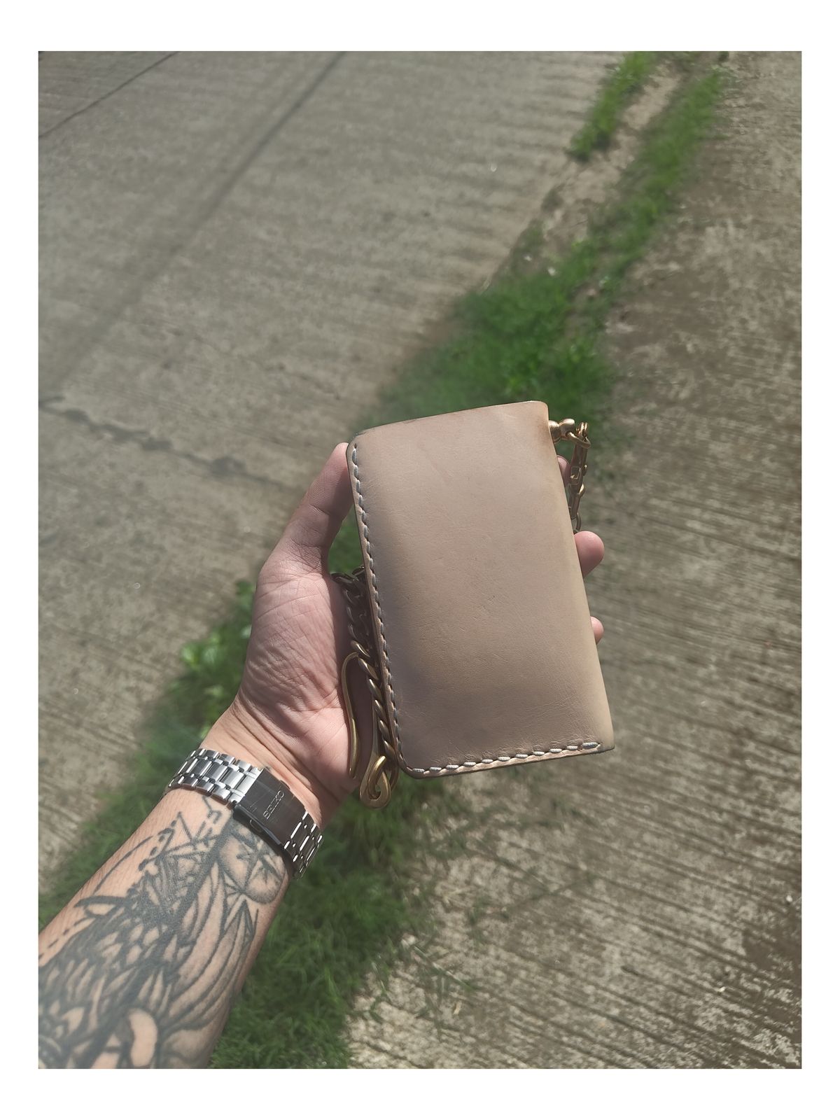 Photo by well.dan on June 20, 2026 of the Pabloshandcraftedgoods Hand-stitched Mid Wallet in Natural Vegetable Tan Leather.