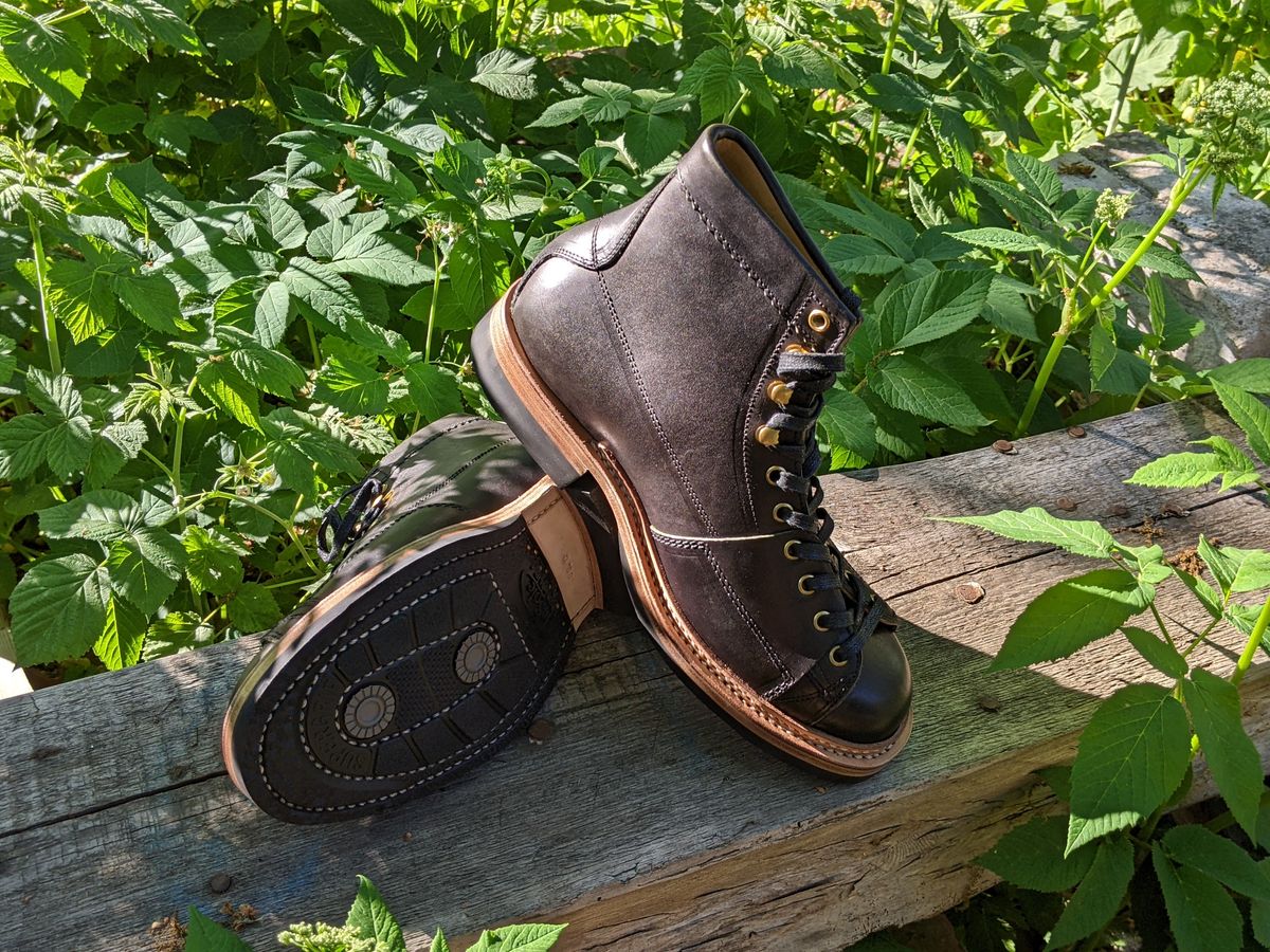 Photo by Rt on June 4, 2024 of the Sagara Cordmaster in Badalassi Carlo Oliva Minerva Overdyed Black.
