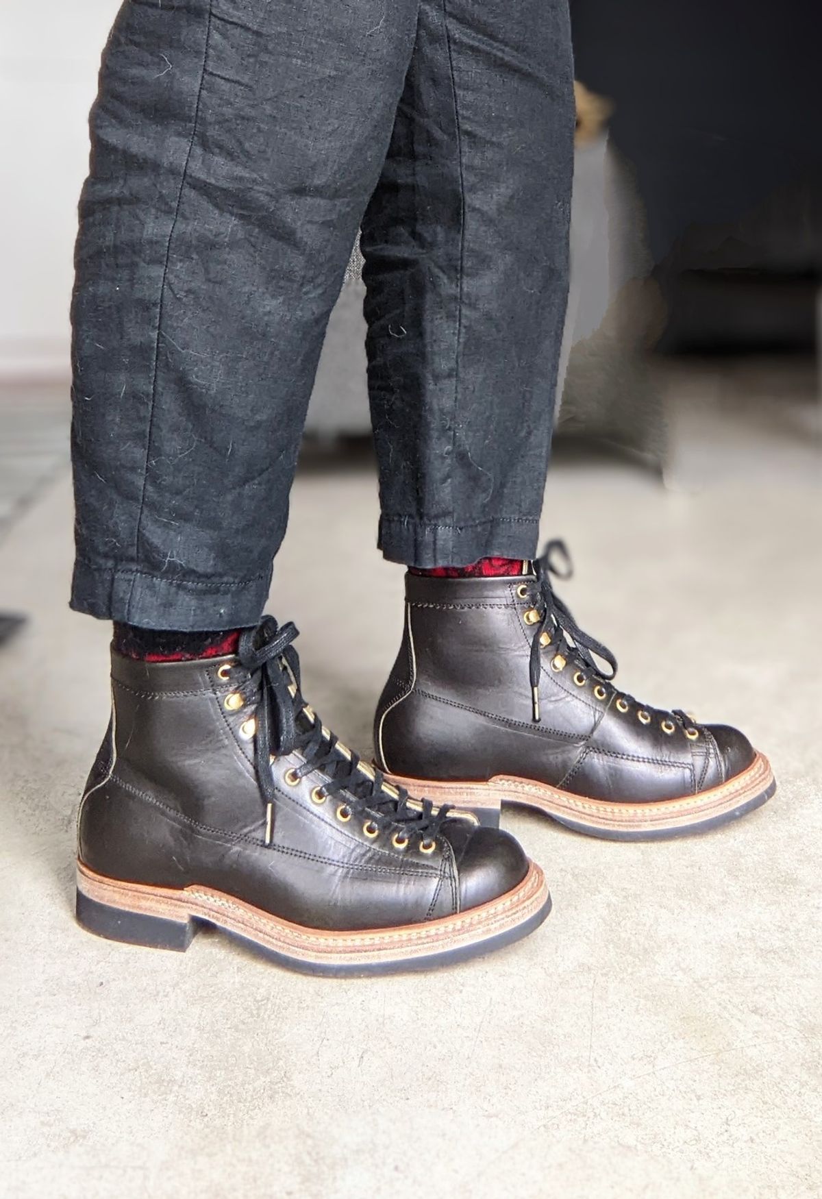 Photo by Rt on July 4, 2024 of the Sagara Cordmaster in Badalassi Carlo Oliva Minerva Overdyed Black.
