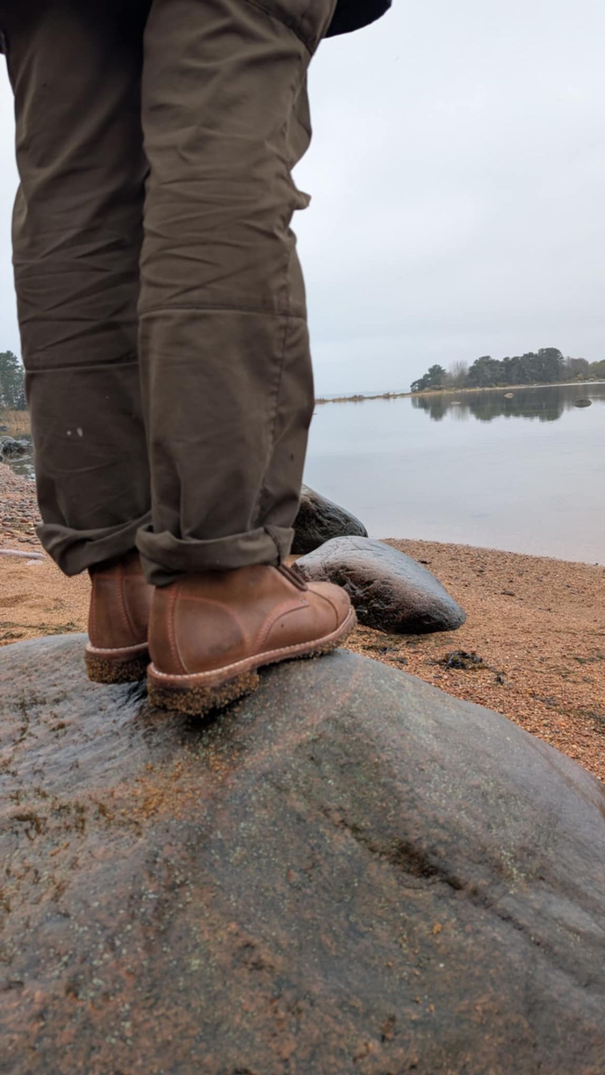 Photo by Rt on October 26, 2025 of the Urban Shepherd Country in Hand-buffed Portuguese top-grain Cowhide Leather, 2,2mm thick.
