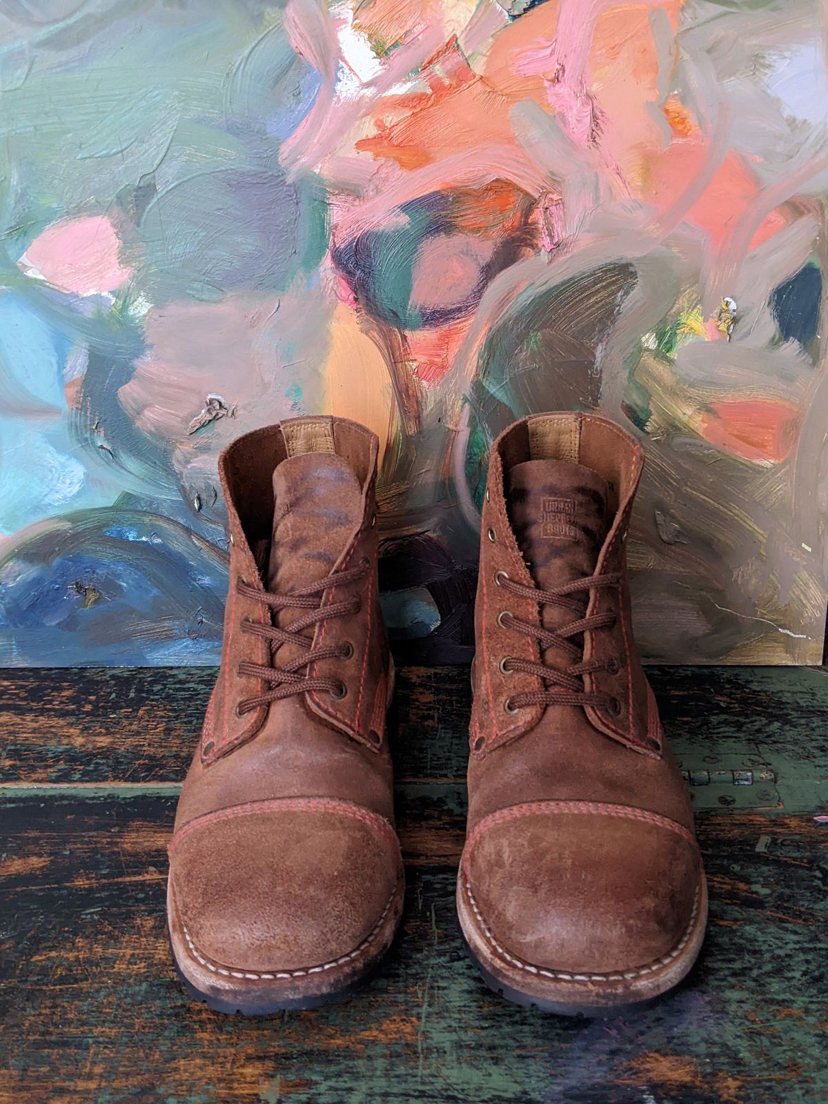 Photo by Rt on January 3, 2026 of the Urban Shepherd Country in Hand-buffed Portuguese top-grain Cowhide Leather, 2,2mm thick.