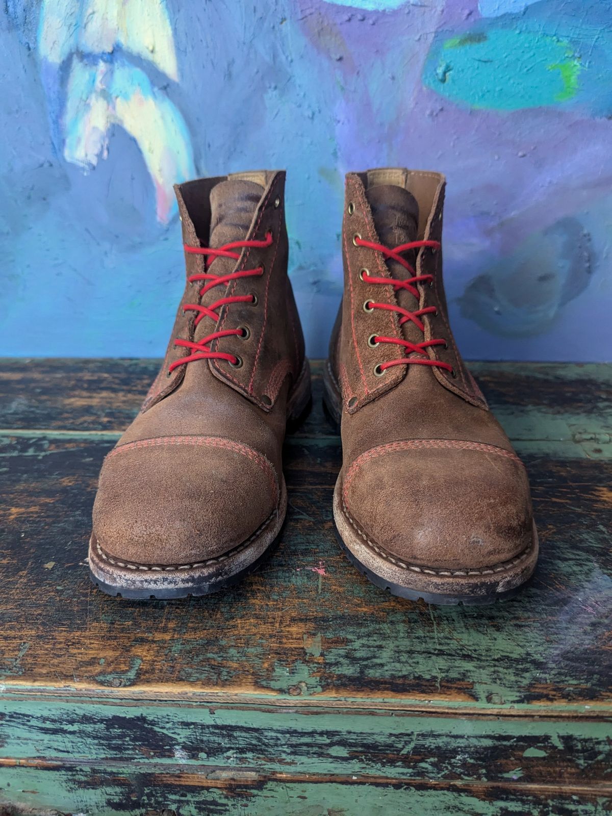 Photo by Rt on March 5, 2026 of the Urban Shepherd Country in Hand-buffed Portuguese top-grain Cowhide Leather, 2,2mm thick.