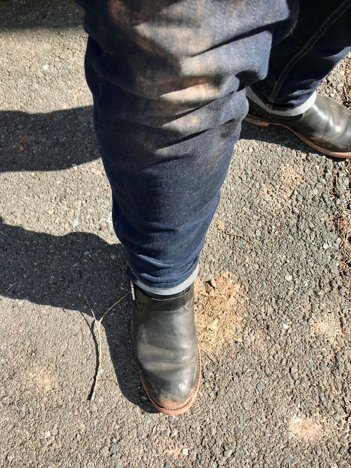 Photo by cmyyg on April 17, 2020 of the Red Wing 2990 in Black Harness (Oil Tanned).
