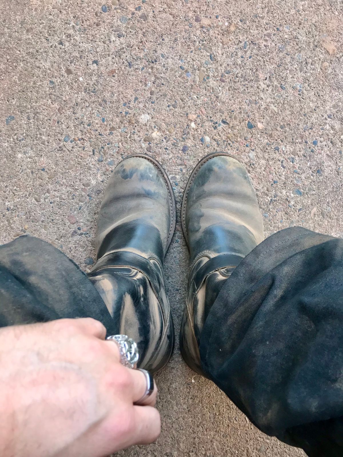 Photo by cmyyg on May 20, 2020 of the Red Wing 2990 in Black Harness (Oil Tanned).