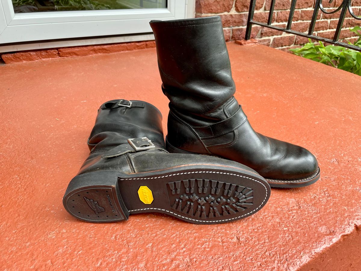 Photo by cmyyg on August 24, 2022 of the Red Wing 2990 in Black Harness (Oil Tanned).