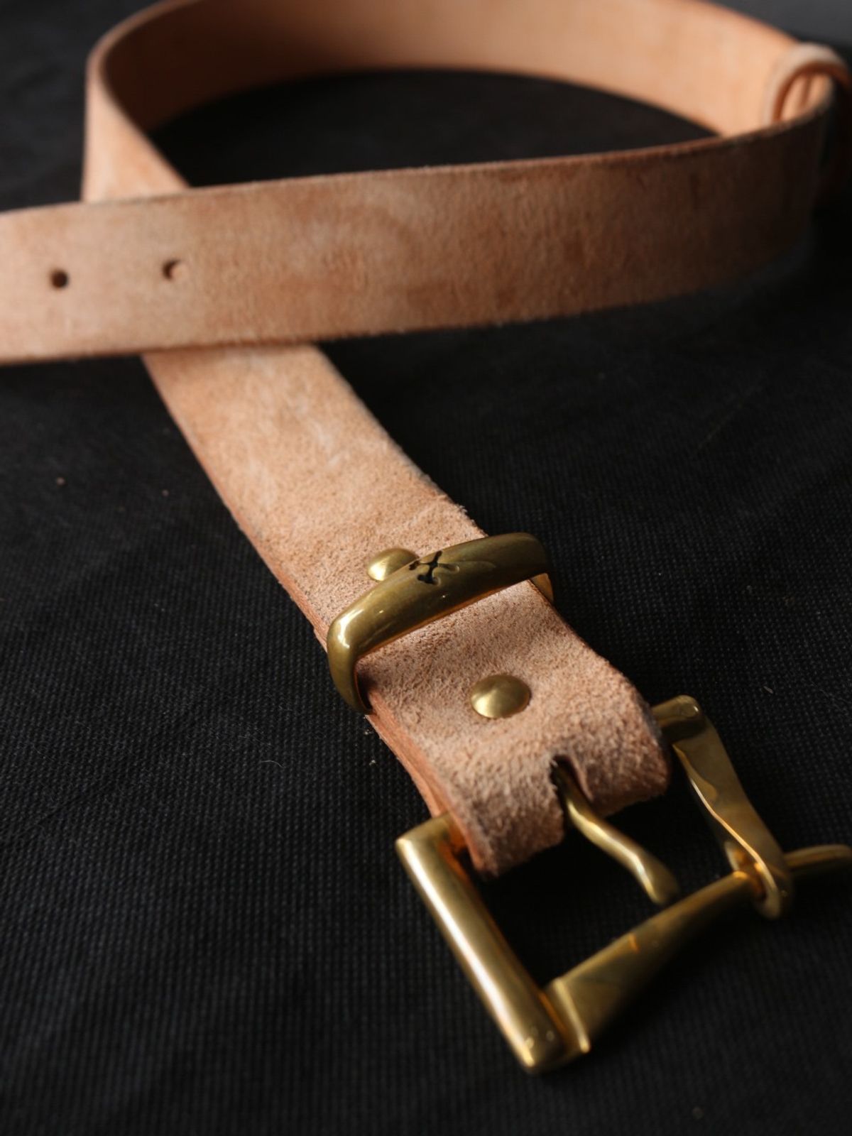 Photo by kkelunturan on November 3, 2025 of the Siege Leather Velvet Belt in Cow Vegtan Leather.