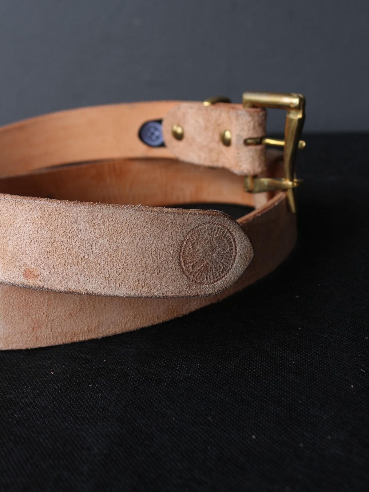 Photo by kkelunturan on November 3, 2025 of the Siege Leather Velvet Belt in Cow Vegtan Leather.