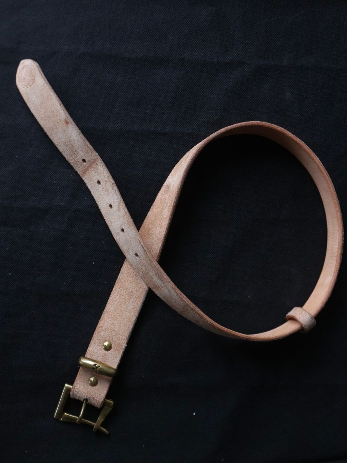 Photo by kkelunturan on November 3, 2025 of the Siege Leather Velvet Belt in Cow Vegtan Leather.