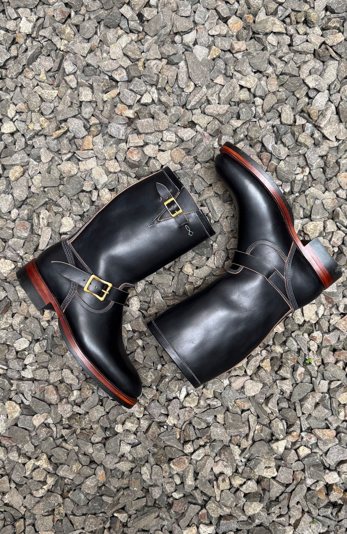 Photo by kkelunturan on October 3, 2025 of the Junkard Enginer boots 11 Inch in Seidel Black Double Shot.