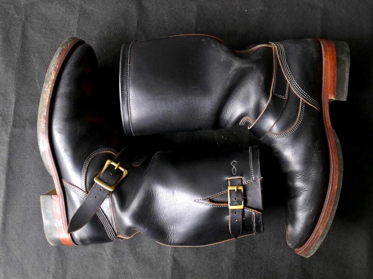 Photo by kkelunturan on November 3, 2025 of the Junkard Enginer boots 11 Inch in Seidel Black Double Shot.