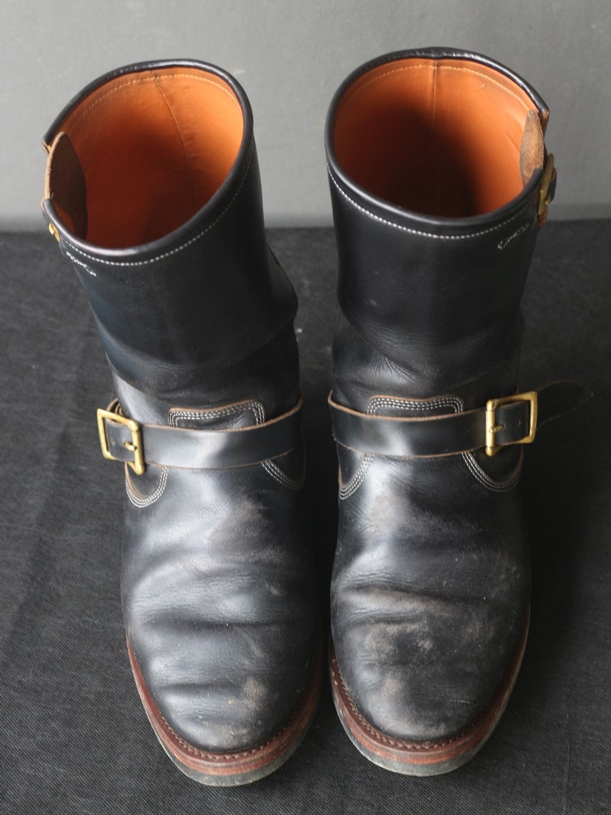 Photo by kkelunturan on November 3, 2025 of the Junkard Enginer boots 11 Inch in Seidel Black Double Shot.