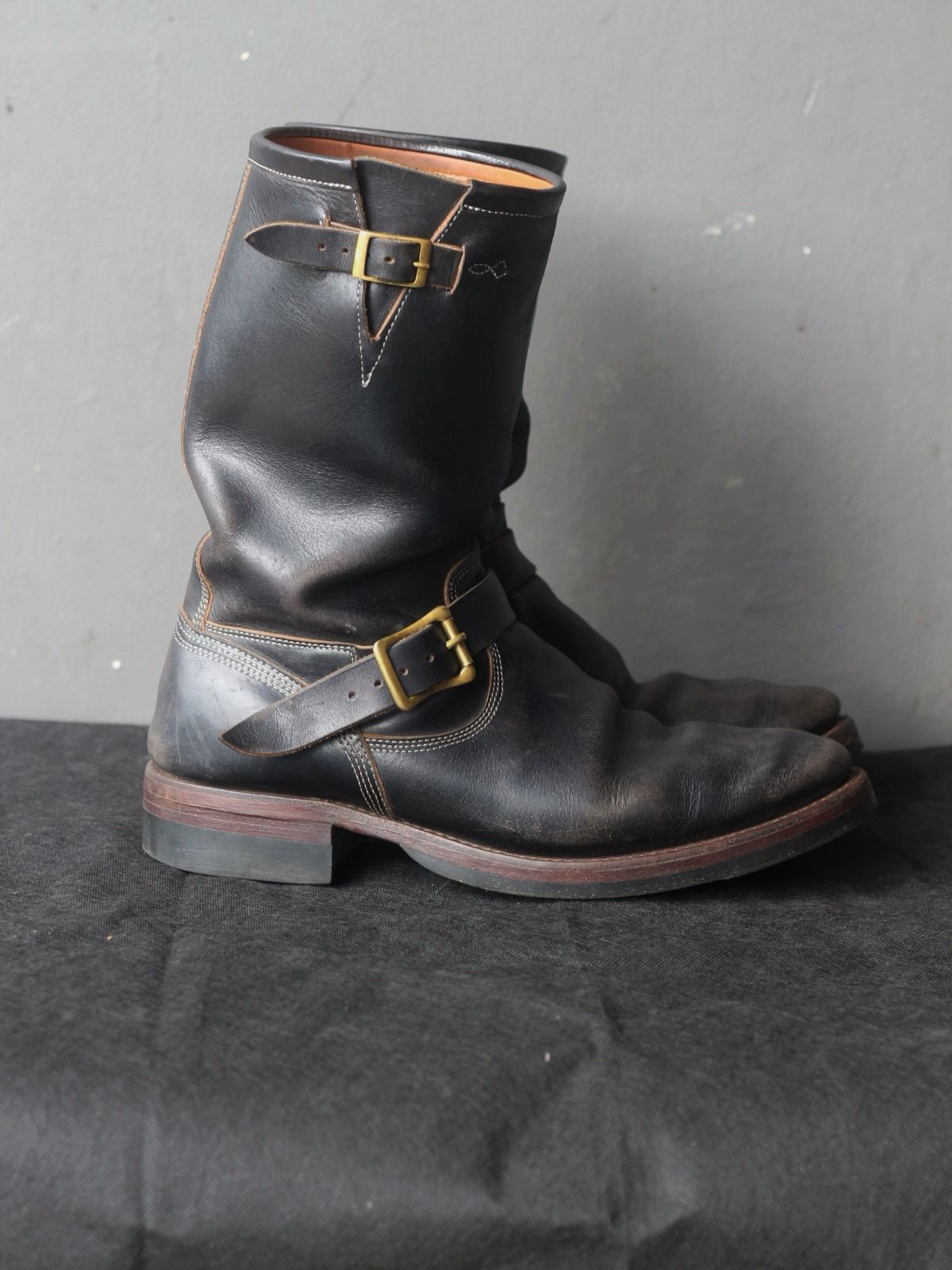 Photo by kkelunturan on February 4, 2026 of the Junkard Enginer boots 11 Inch in Seidel Black Double Shot.