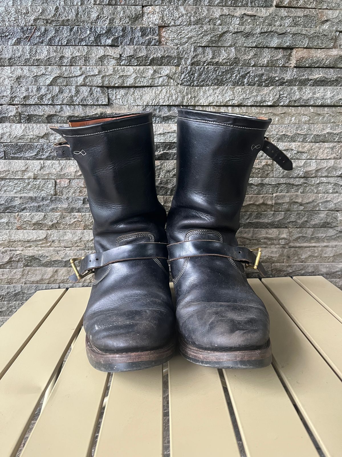 Photo by kkelunturan on March 5, 2026 of the Junkard Enginer boots 11 Inch in Seidel Black Double Shot.