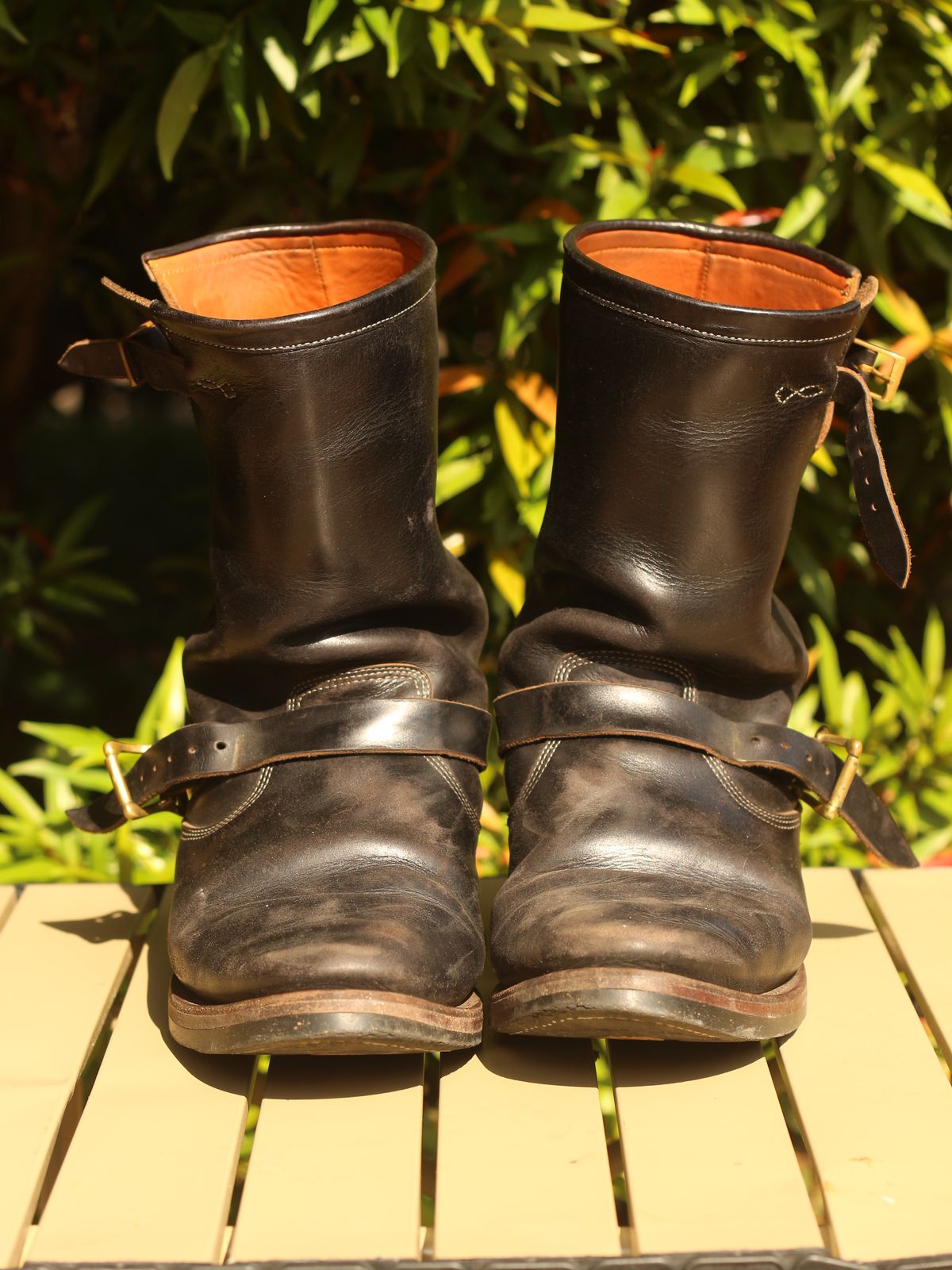 Photo by kkelunturan on April 5, 2026 of the Junkard Enginer boots 11 Inch in Seidel Black Double Shot.