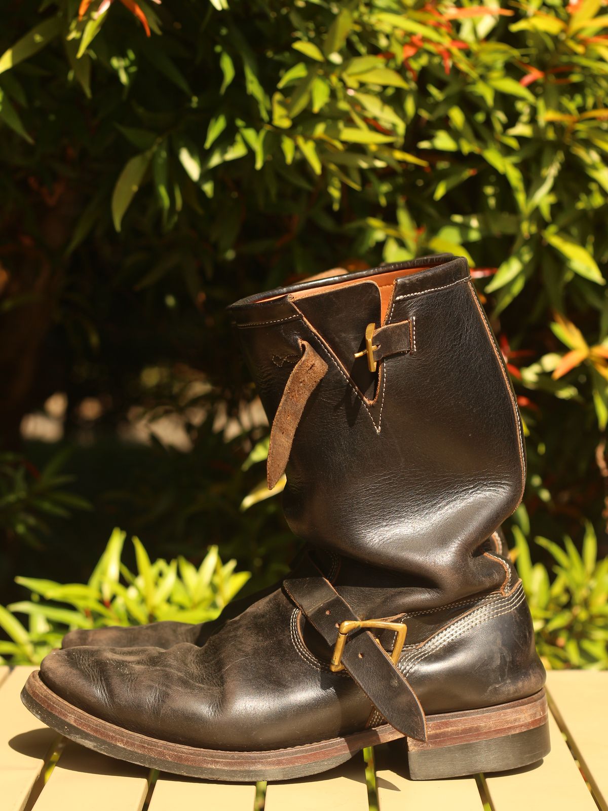 Photo by kkelunturan on April 5, 2026 of the Junkard Enginer boots 11 Inch in Seidel Black Double Shot.