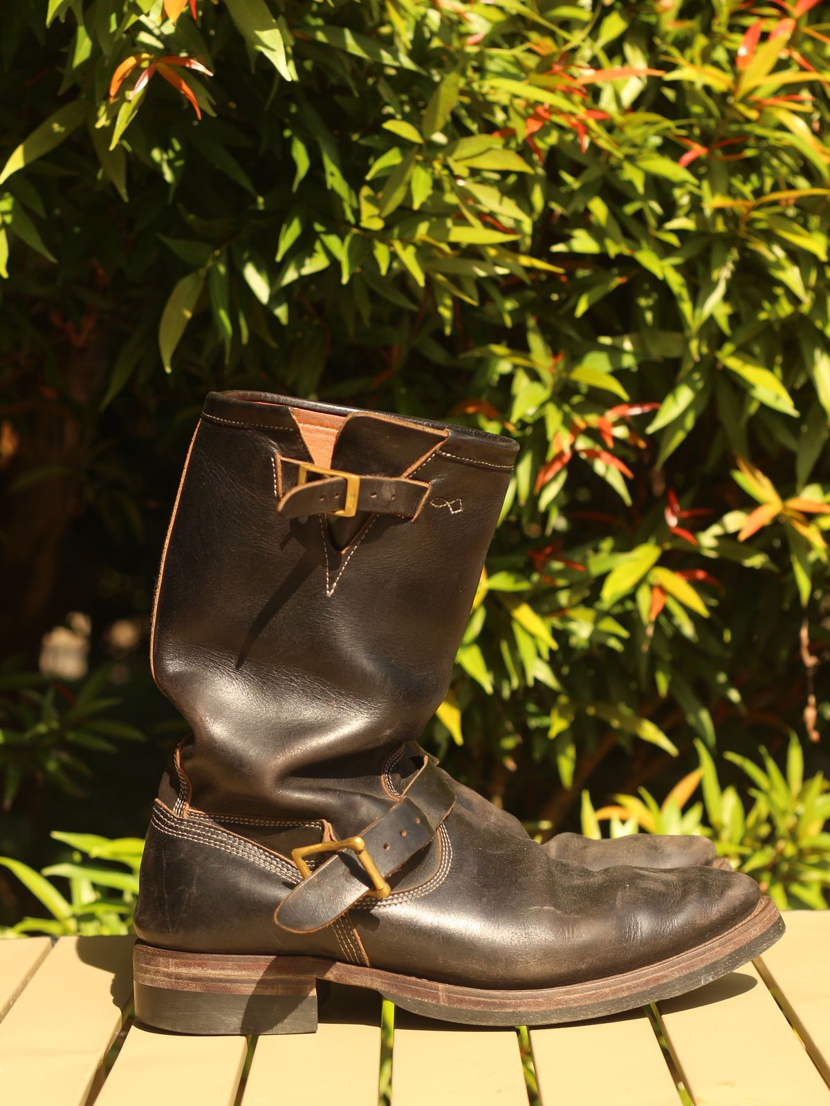 Photo by kkelunturan on April 5, 2026 of the Junkard Enginer boots 11 Inch in Seidel Black Double Shot.