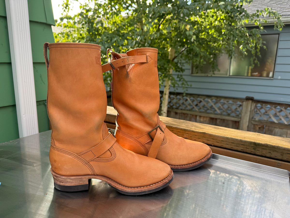 Photo by Doug on October 1, 2025 of the Wesco x S&S Van Cleef III in Horween Natural Essex.