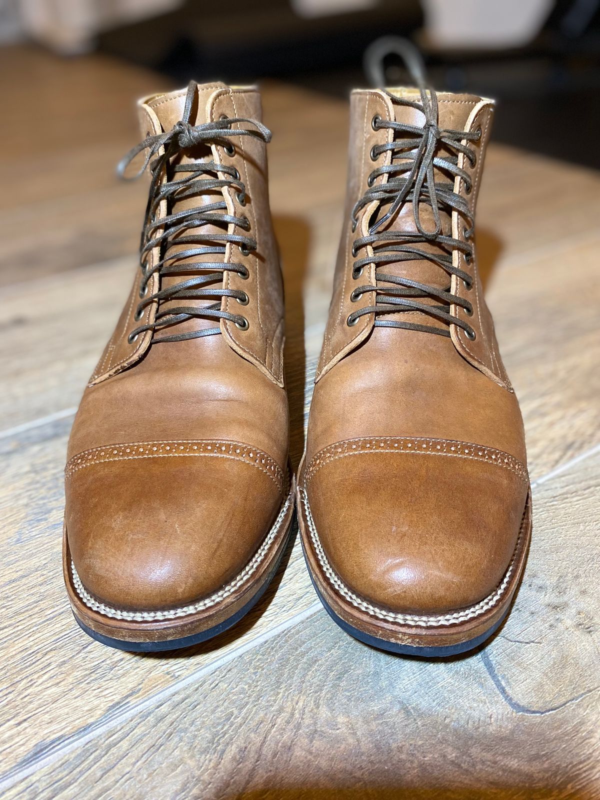 Photo by kjgarland on November 6, 2024 of the Viberg Service Boot in Natural Essex Horsebutt.