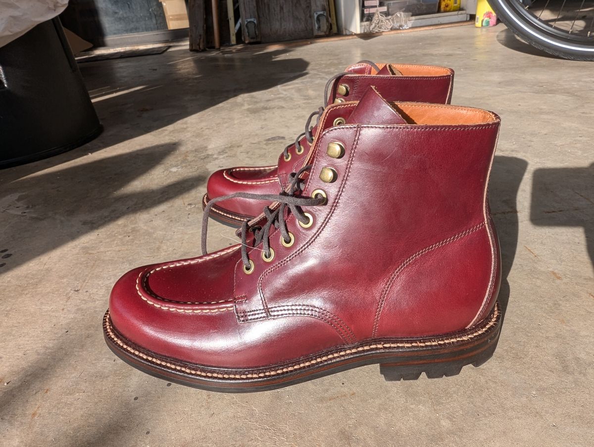Photo by Ztephen on December 13, 2025 of the Grant Stone Brass Boot in Horween Color 8 Chromexcel.