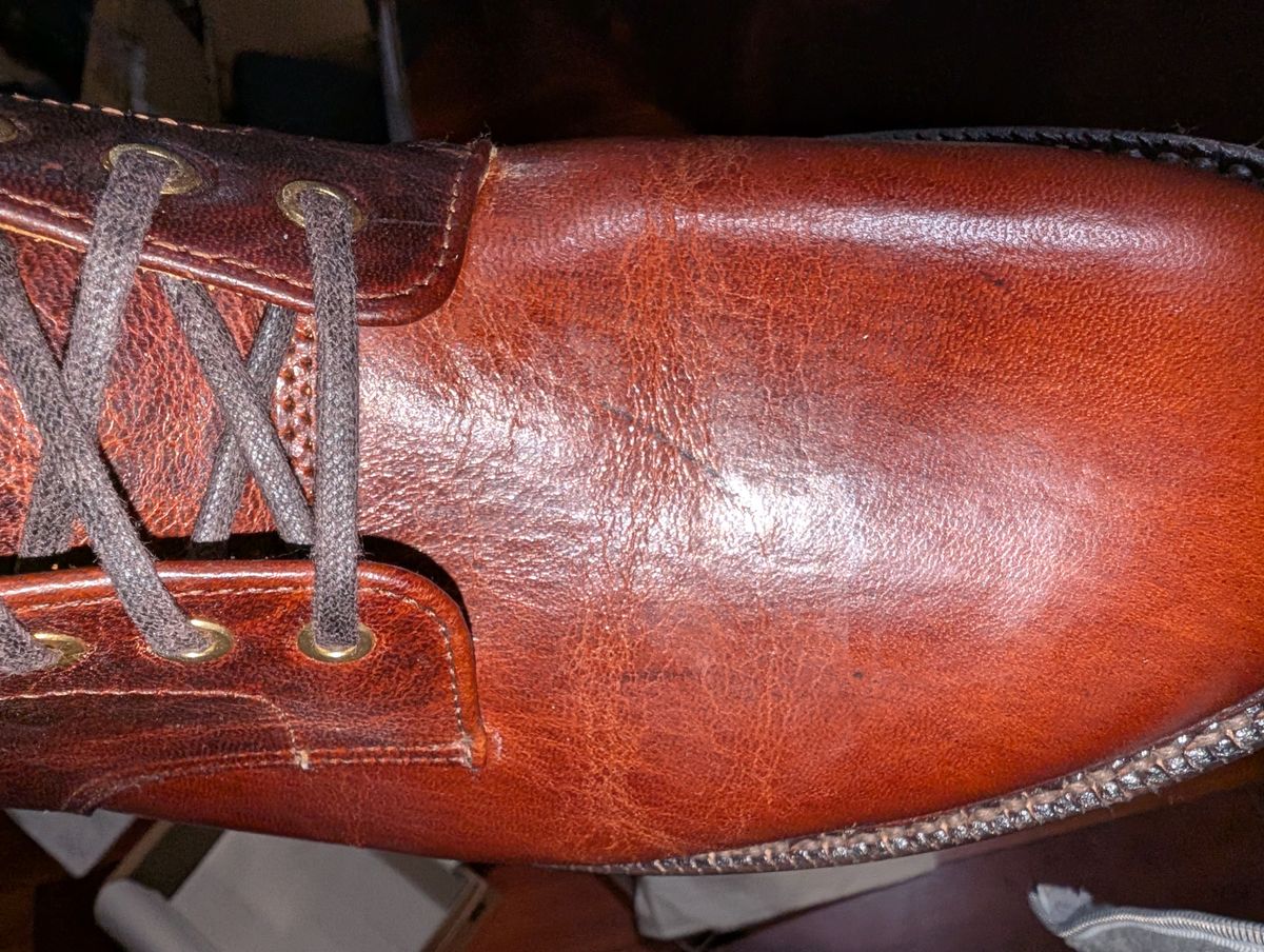 Photo by Ztephen on December 22, 2025 of the Grant Stone Edward Boot in Gallun / Red Denali Stag.