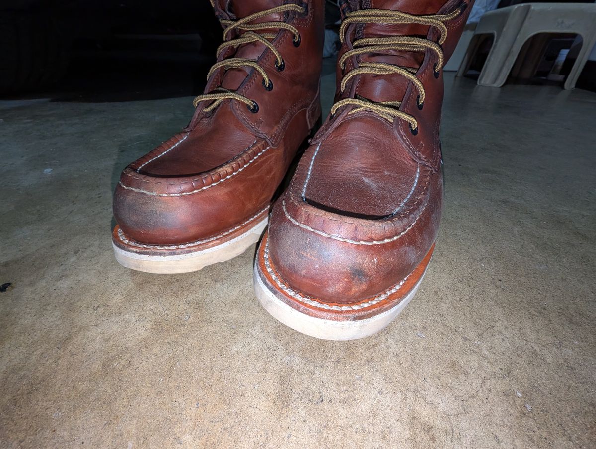 Photo by Ztephen on December 30, 2025 of the Red Wing Red wing/411 in Sb Foot Brown.