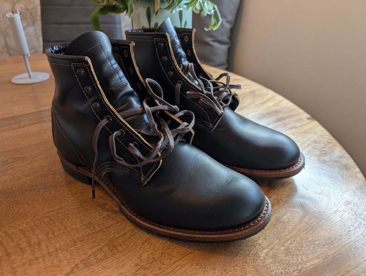 Photo by Rolfgang on April 24, 2026 of the Red Wing Beckman Flatbox in S.B. Foot Black Klondike.