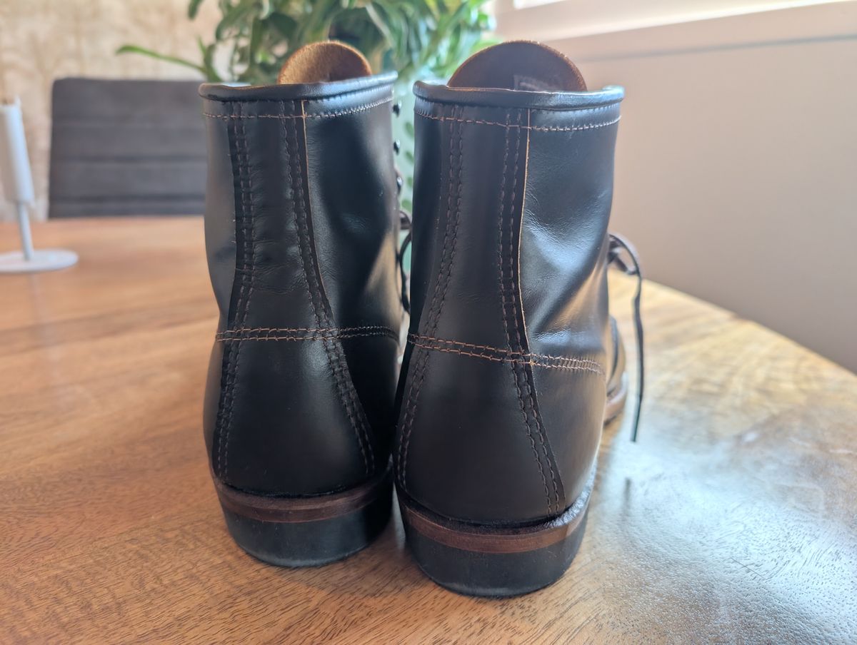 Photo by Rolfgang on April 24, 2026 of the Red Wing Beckman Flatbox in S.B. Foot Black Klondike.