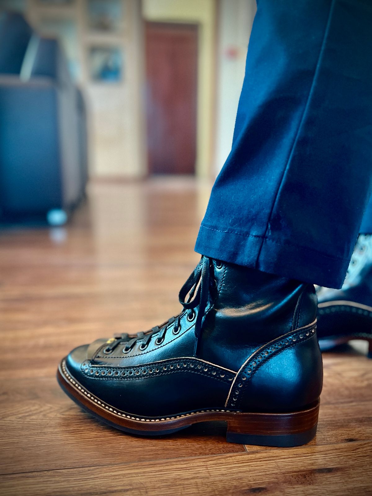 Photo by bashti14 on January 13, 2025 of the Willie's Handmade Boots Monkey Boot in Horween Black Chromexcel.