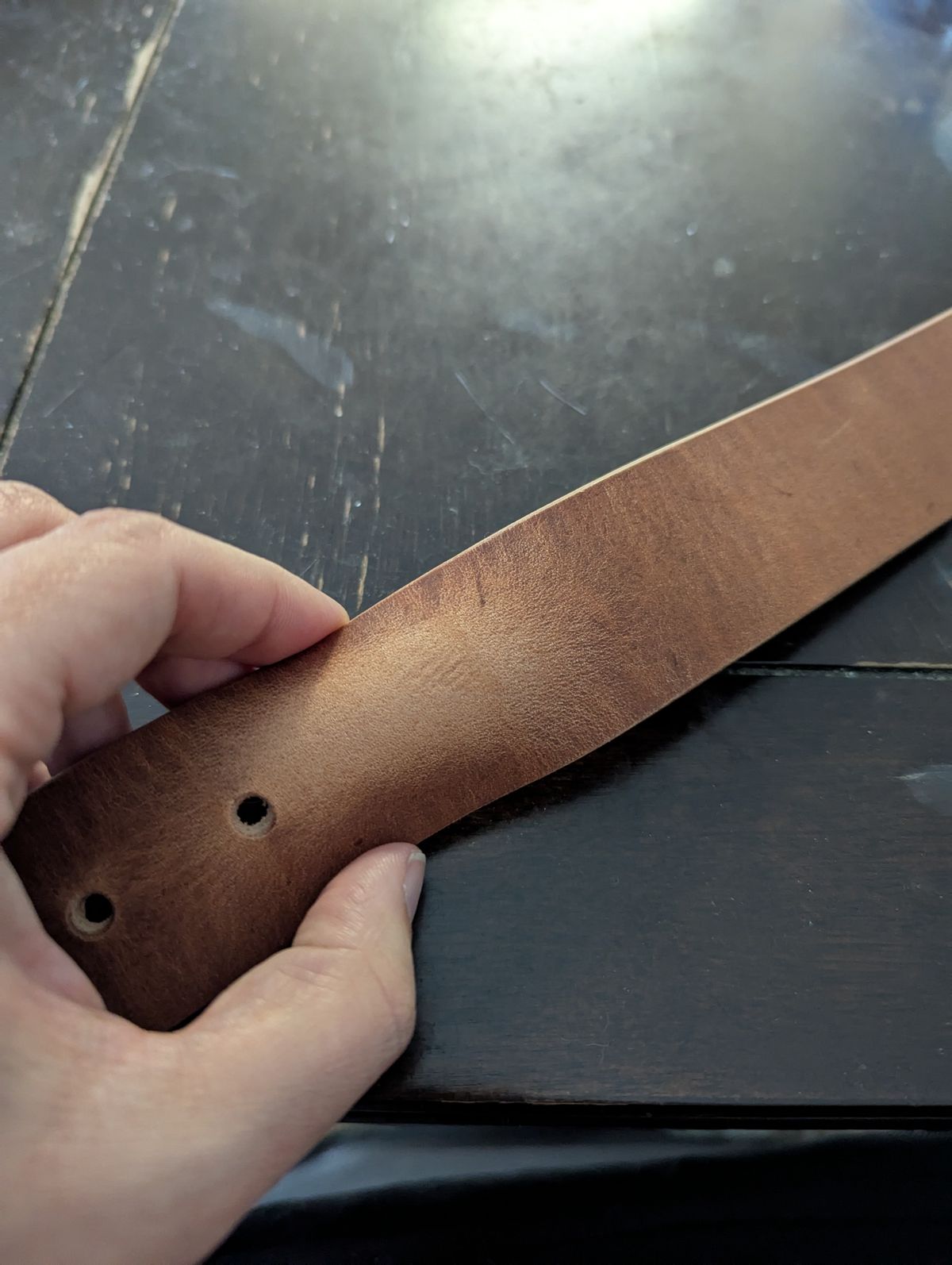 Photo by DrRyukin on March 31, 2025 of the TreetopGoods on Etsy Belt in Horween Natural Dublin.