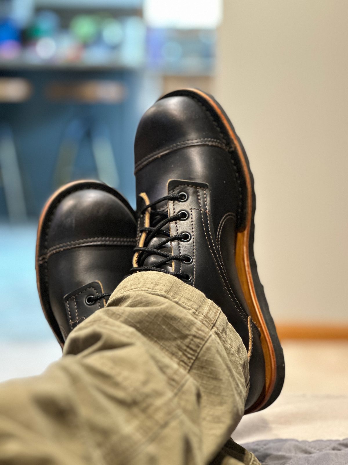 Photo by kifly178 on April 4, 2024 of the Origin The Lincoln Boot in Cow Hide.