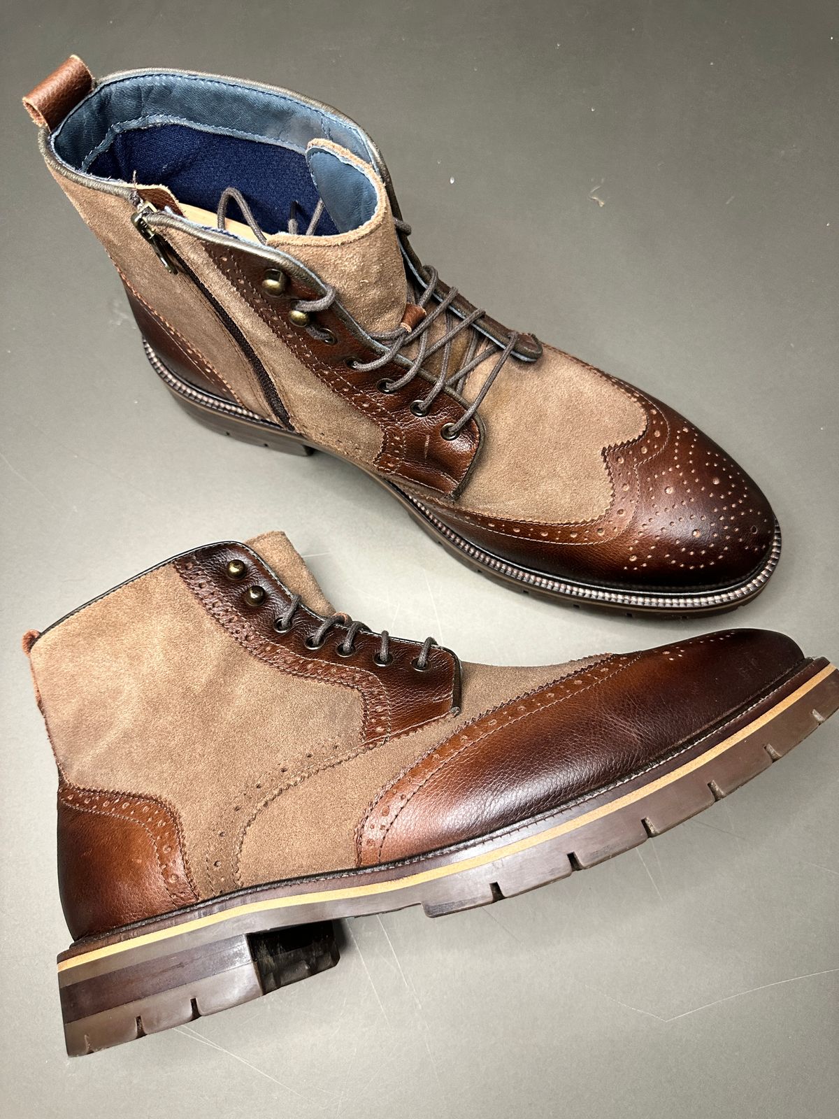 Photo by kifly178 on May 10, 2024 of the Johnston & Murphy Connelly Wingtip in Unknown Leather.