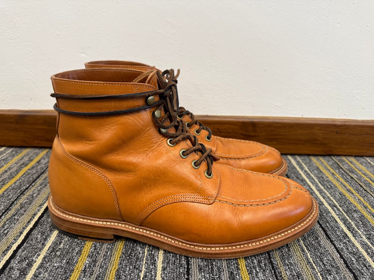Photo by Idiotic_seng on December 6, 2024 of the Grant Stone Ottawa Boot in Badalassi Carlo Natural Minerva.