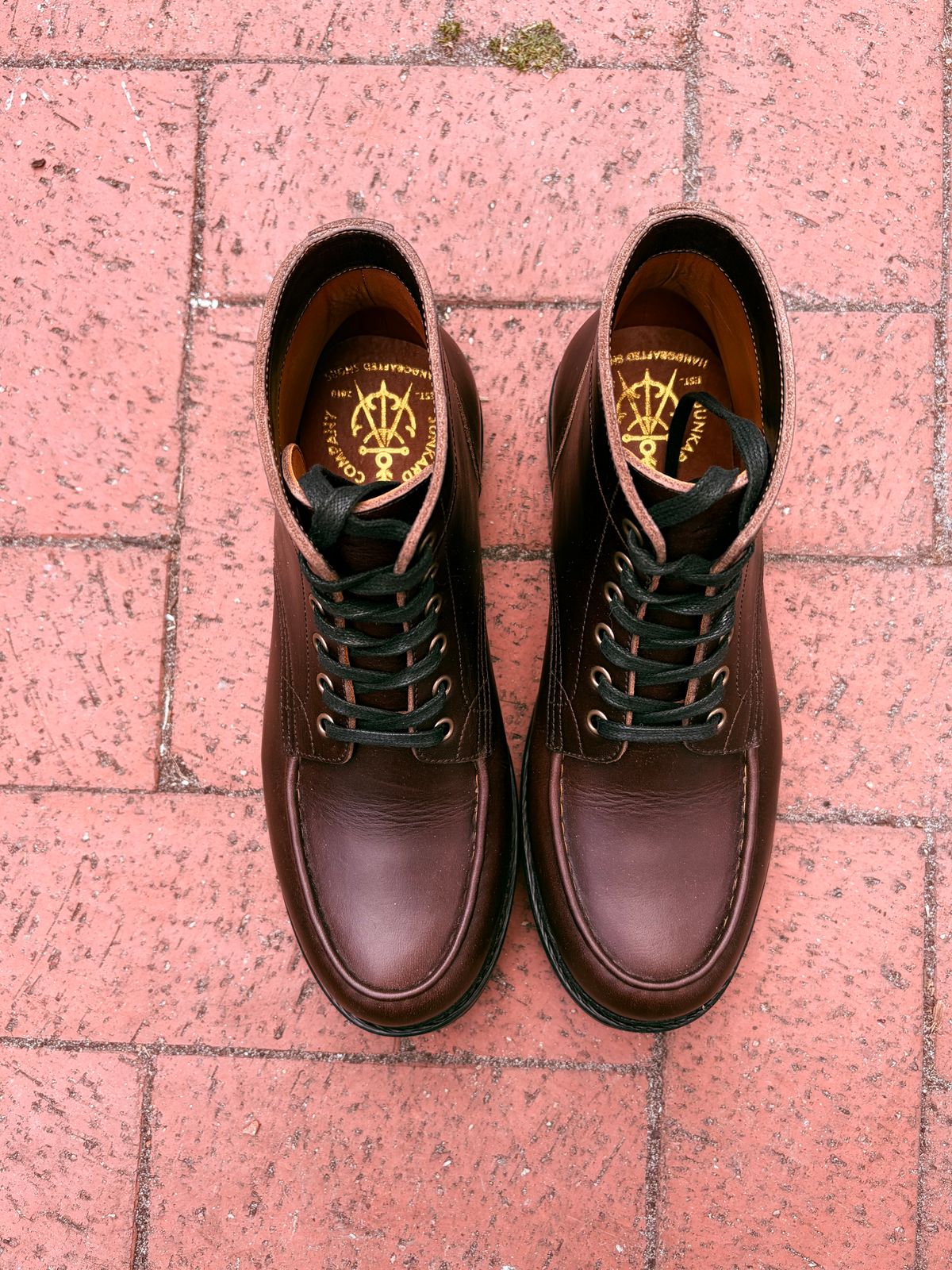 Photo by noogboog on November 20, 2025 of the Junkard Moc Toe Mid in Horween Brown Chromexcel.