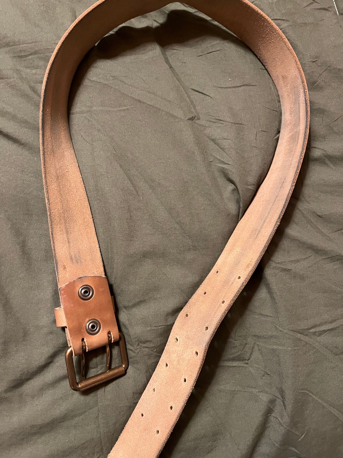 Photo by film_raine on January 27, 2025 of the Self-Made Belt in Horween Natural Chromexcel.