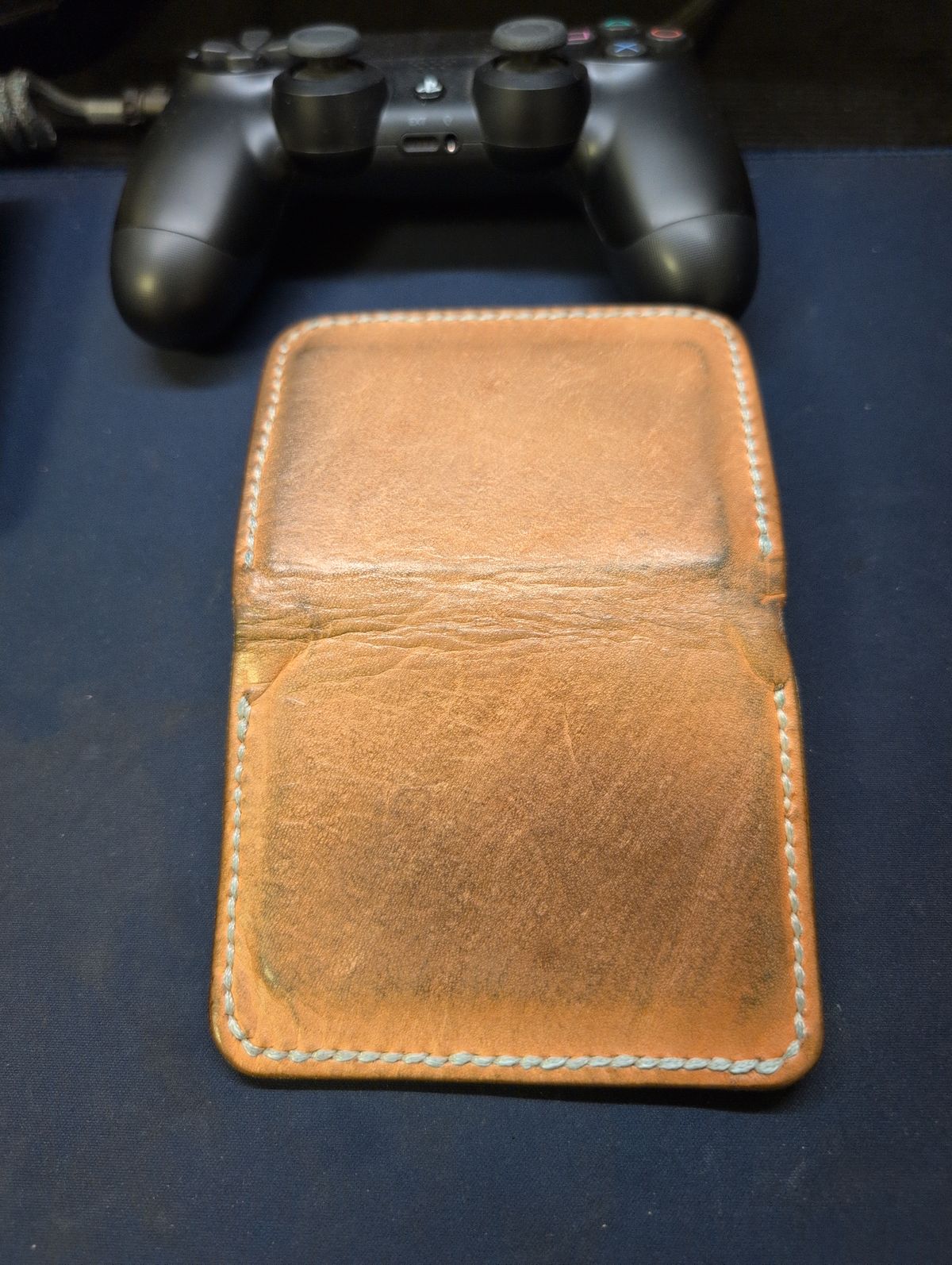 Photo by film_raine on October 20, 2025 of the Self-Made Front Pocket Wallet in Unknown Natural Veg Tan.