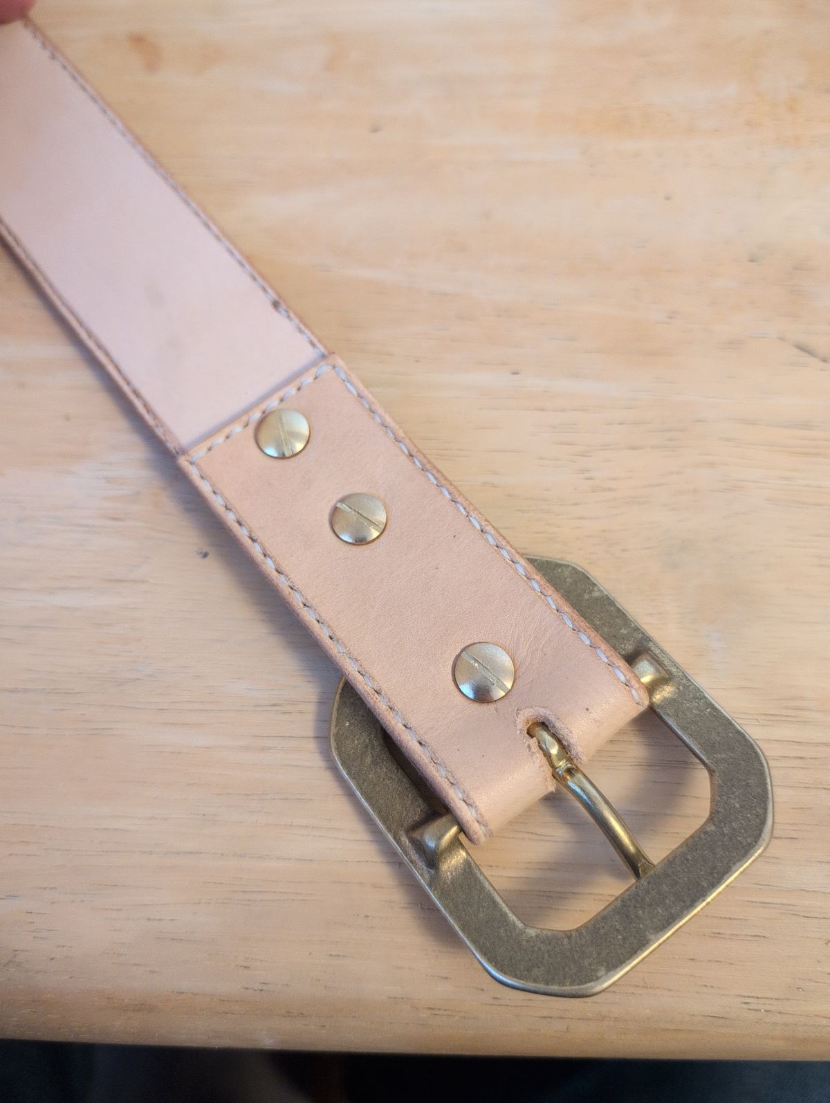 Photo by film_raine on October 1, 2025 of the Self-Made Belt in Hermann Oak Natural Veg Tan.