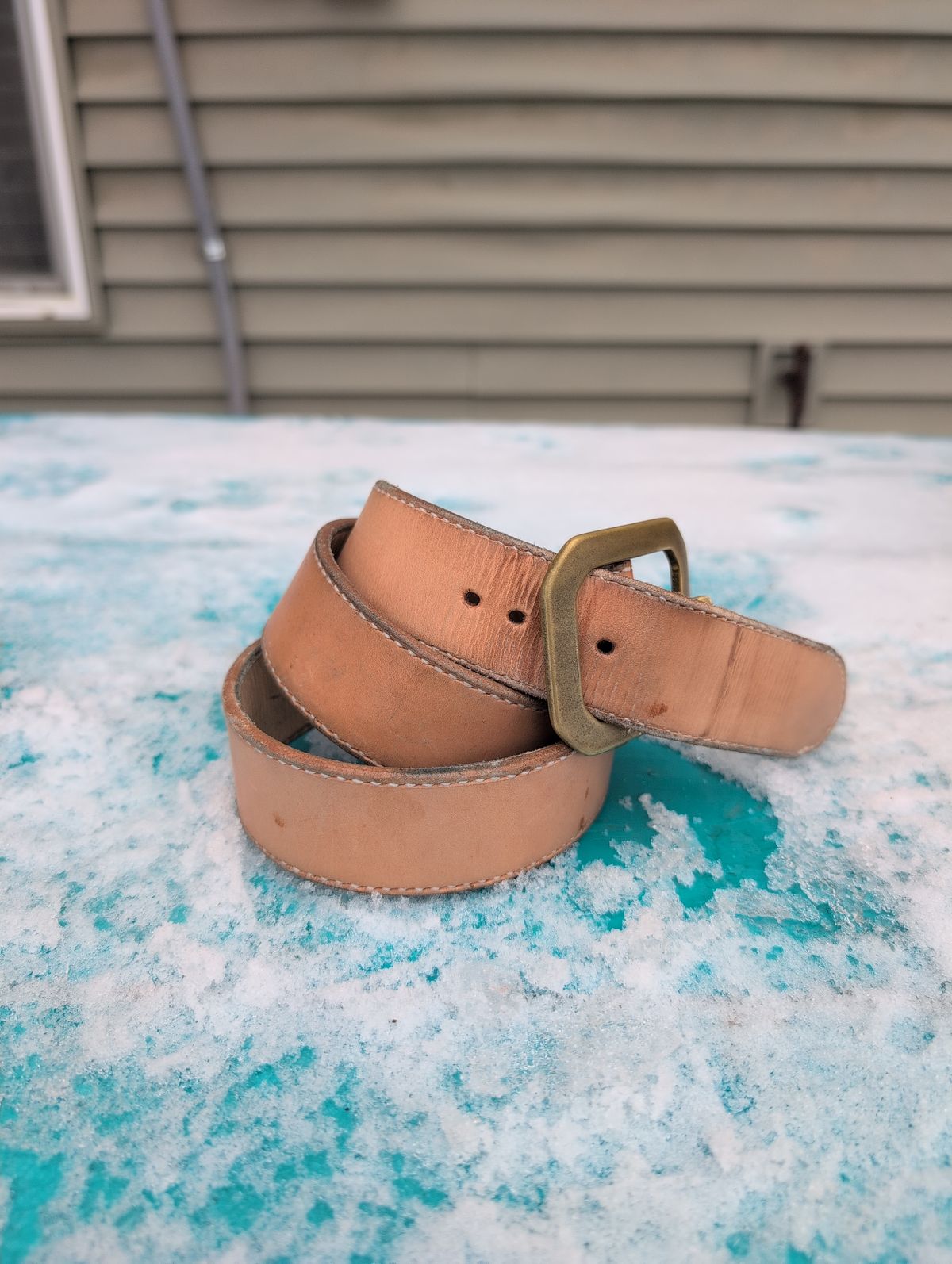 Photo by film_raine on January 1, 2026 of the Self-Made Belt in Hermann Oak Natural Veg Tan.