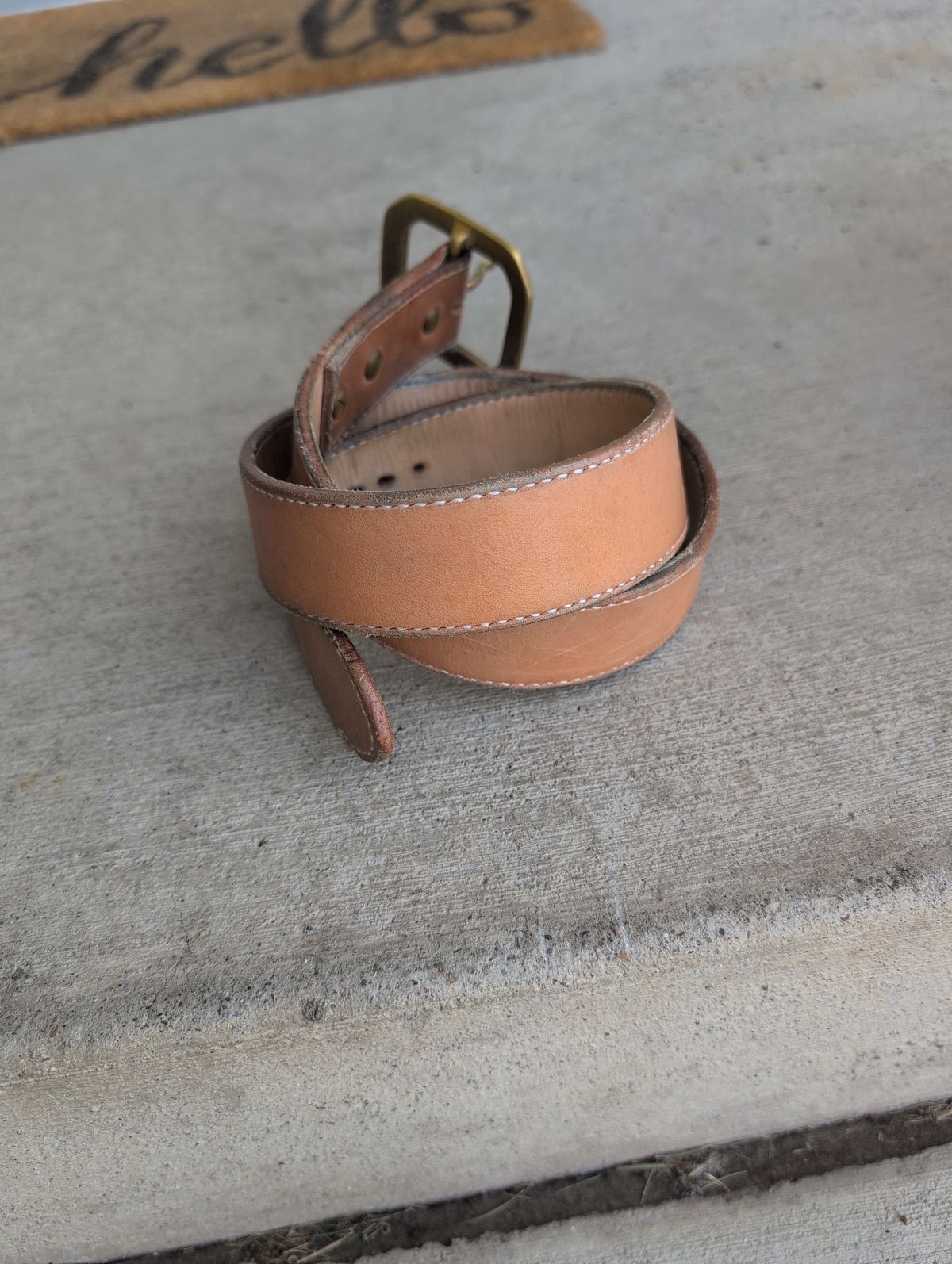 Photo by film_raine on April 5, 2026 of the Self-Made Belt in Hermann Oak Natural Veg Tan.