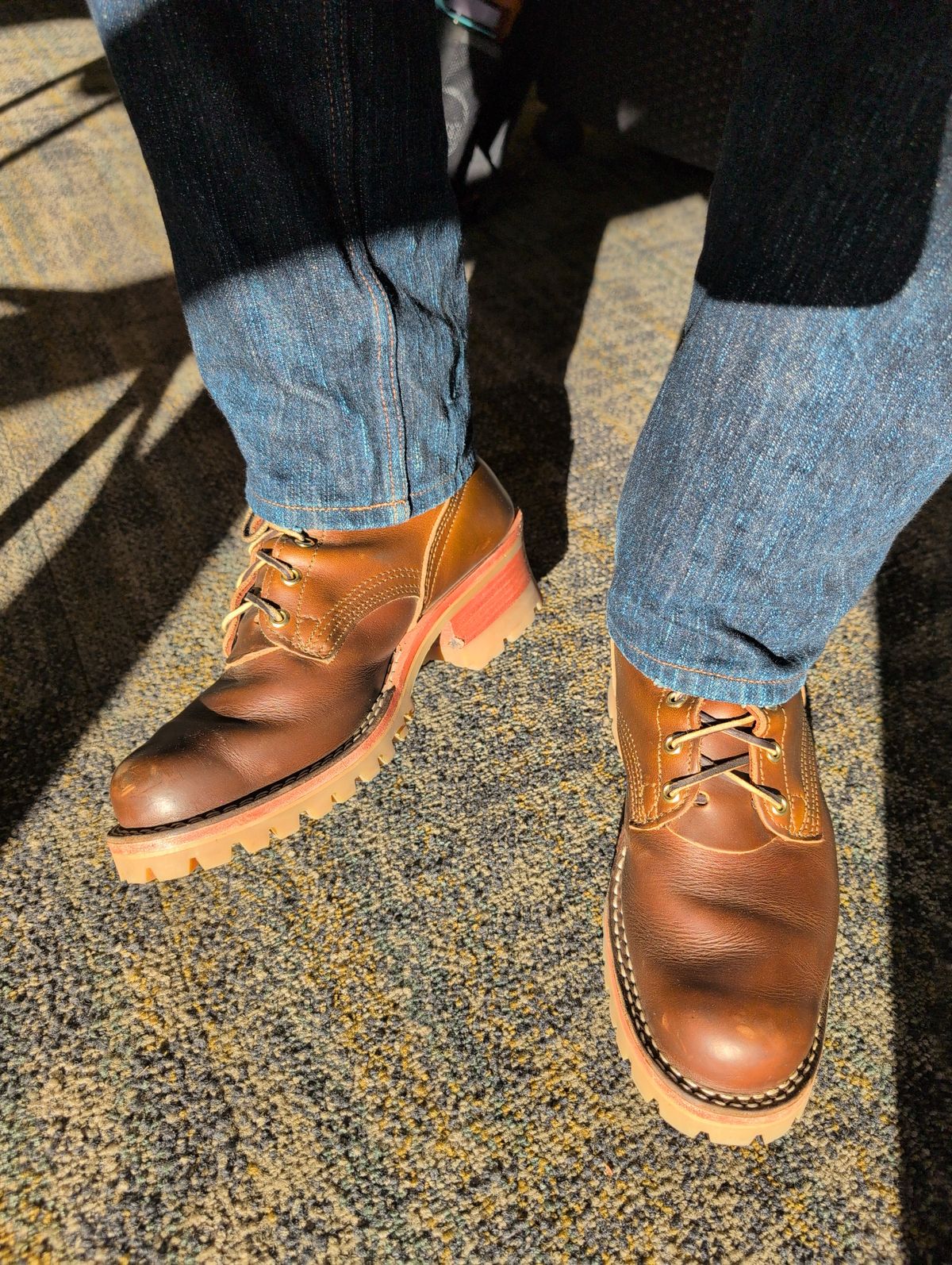 Photo by film_raine on October 20, 2025 of the Nicks Urban Logger in Shackleton Cognac.