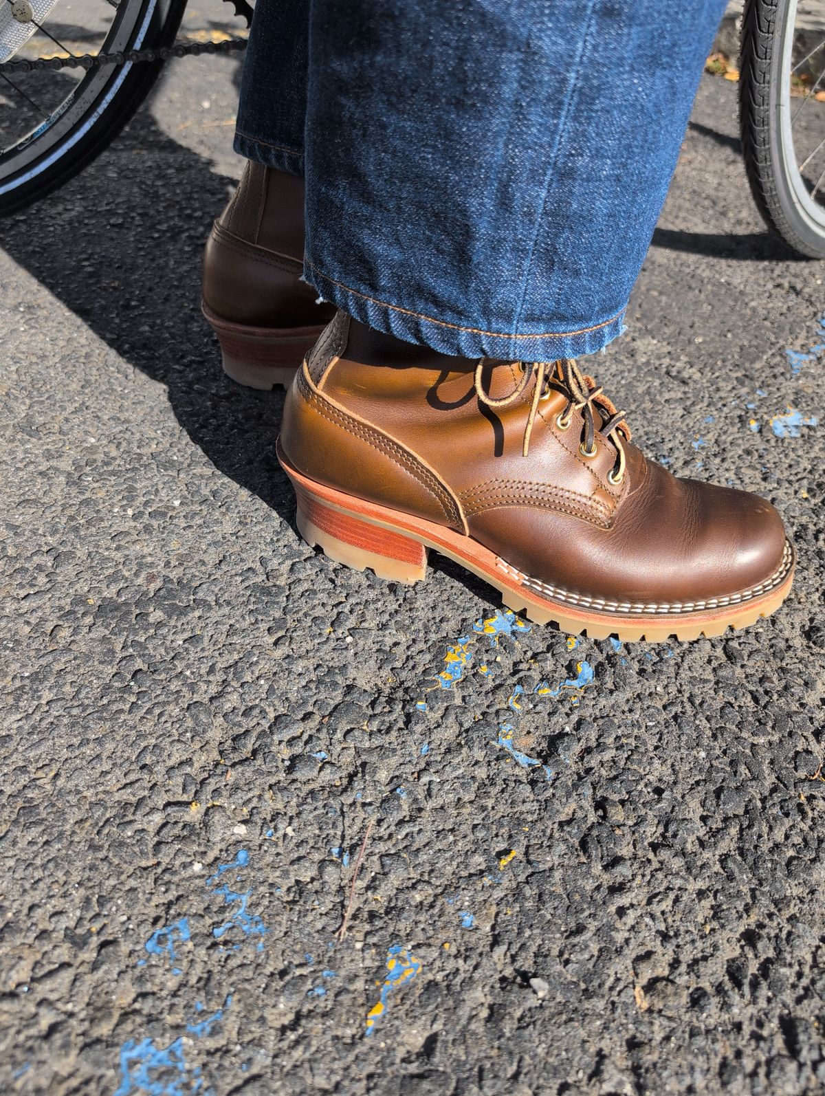 Photo by film_raine on October 24, 2025 of the Nicks Urban Logger in Shackleton Cognac.