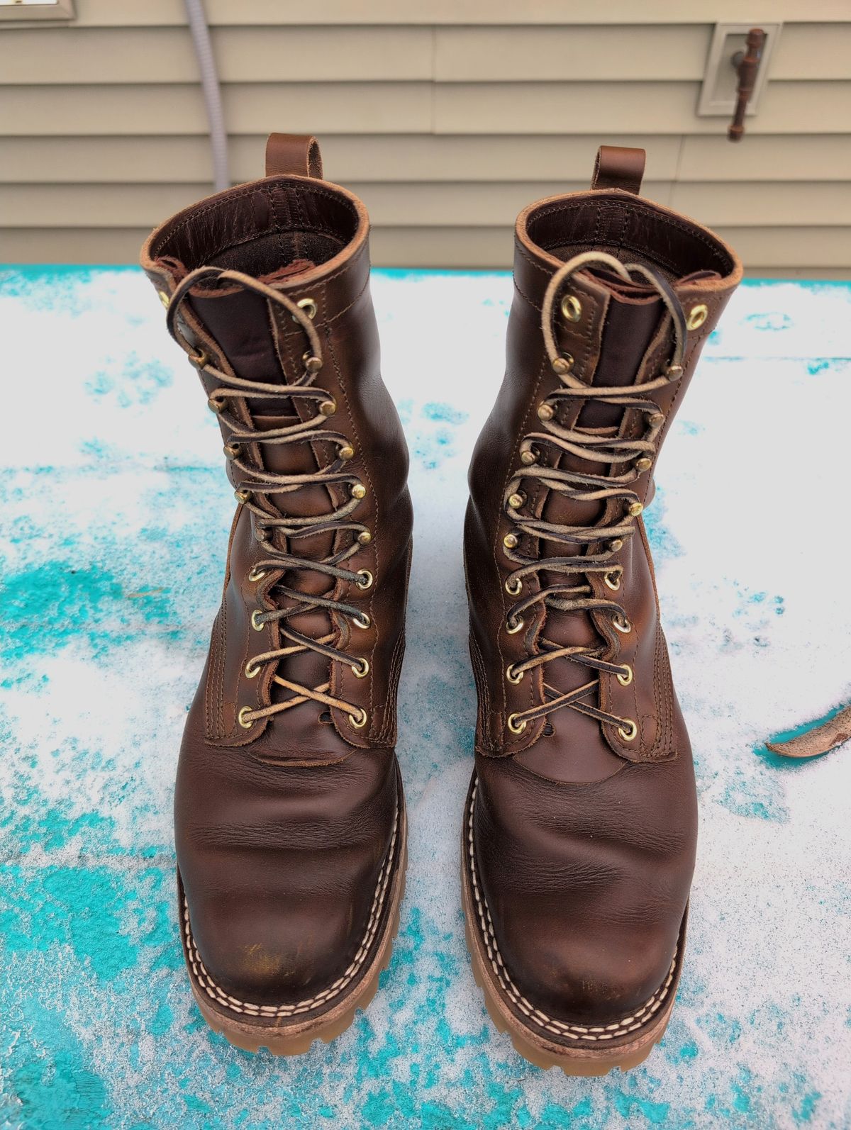 Photo by film_raine on January 1, 2026 of the Nicks Urban Logger in Shackleton Cognac.