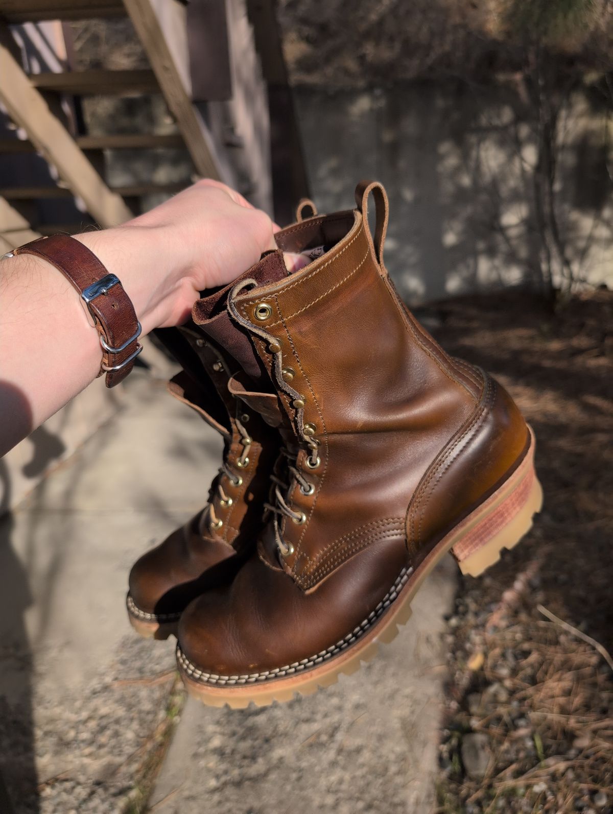 Photo by film_raine on March 2, 2026 of the Nicks Urban Logger in Shackleton Cognac.