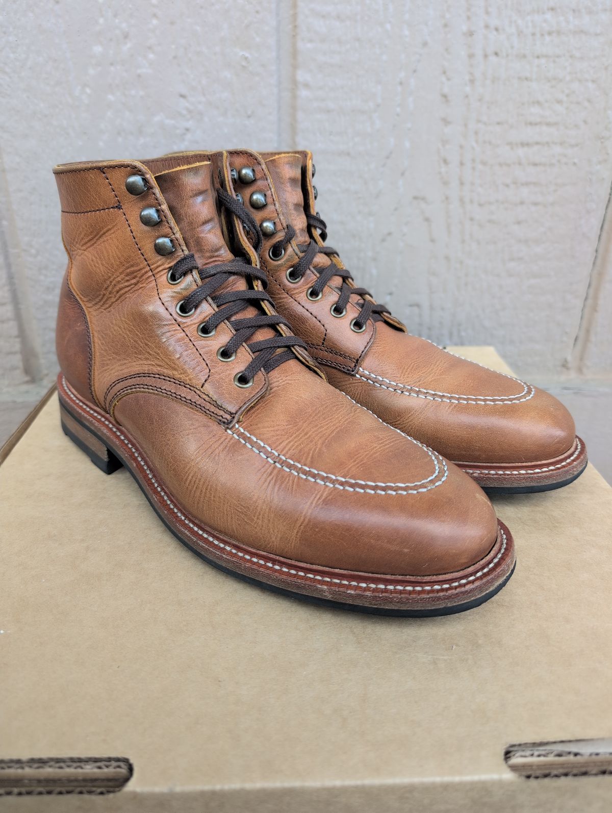 Photo by film_raine on November 19, 2025 of the Parkhurst The Niagara in Parkhurst / Natural Veg Re-Tan.