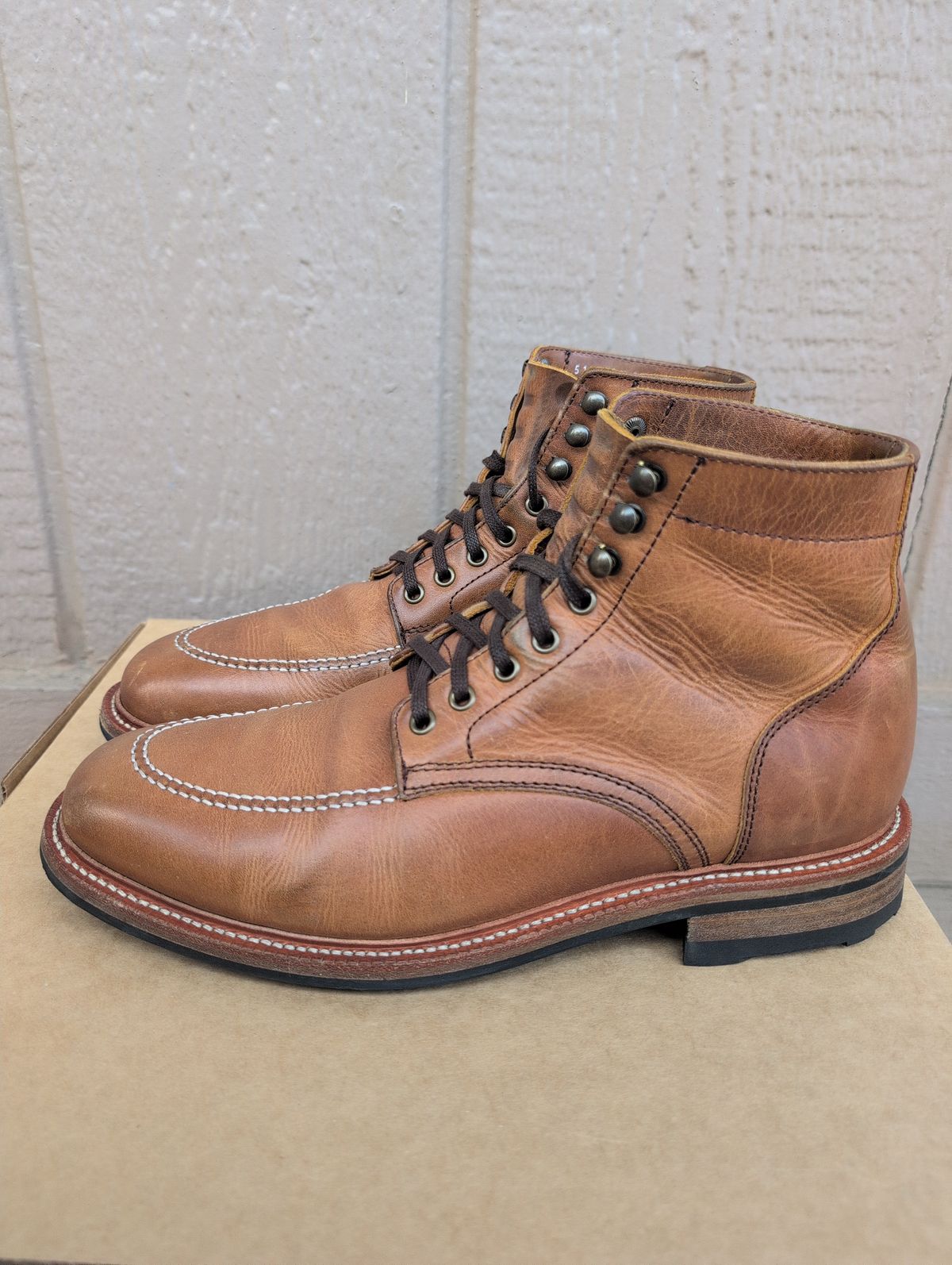 Photo by film_raine on November 19, 2025 of the Parkhurst The Niagara in Parkhurst / Natural Veg Re-Tan.