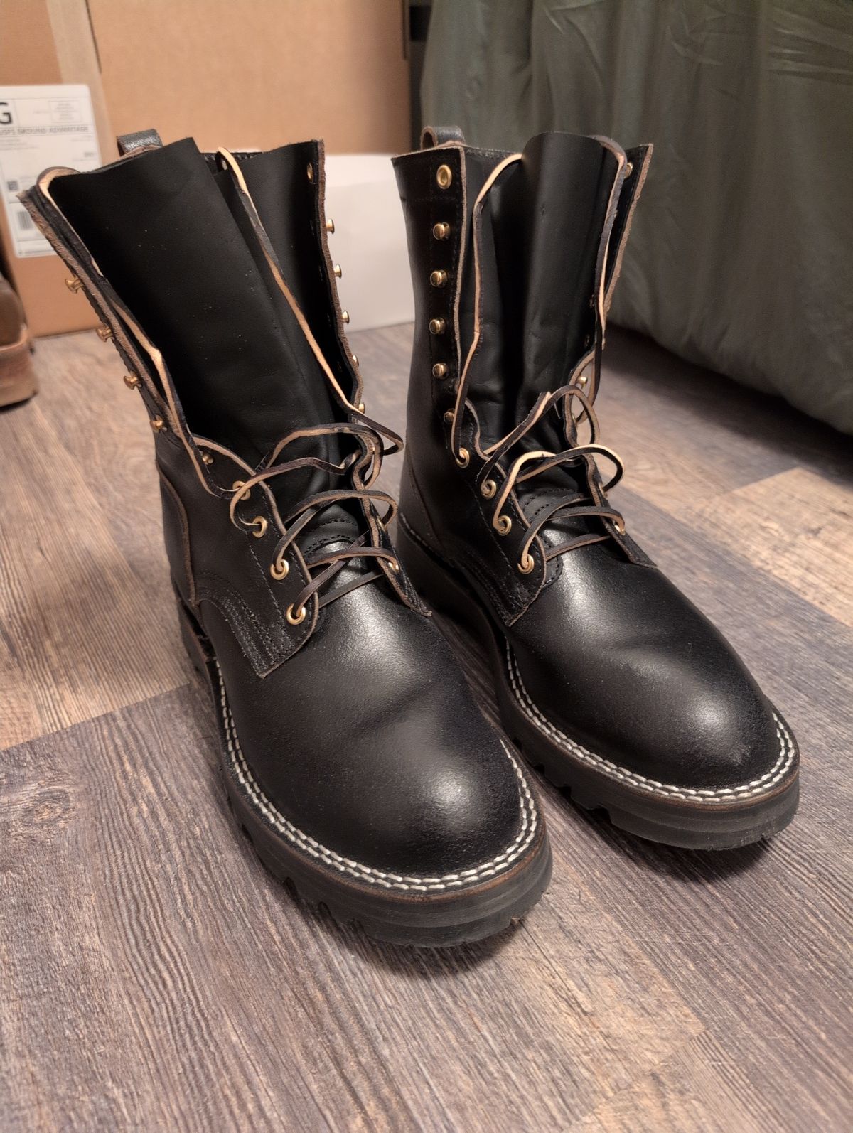 Photo by film_raine on February 2, 2026 of the Nicks Hardwear Pro in Horween Black Waxed Flesh.