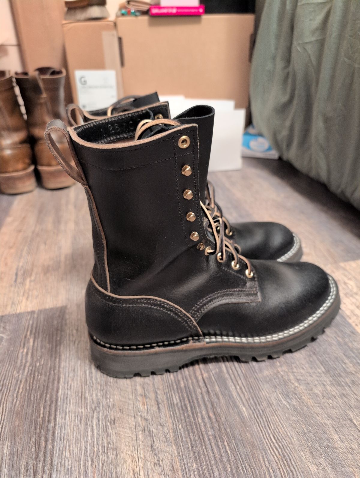 Photo by film_raine on February 2, 2026 of the Nicks Hardwear Pro in Horween Black Waxed Flesh.