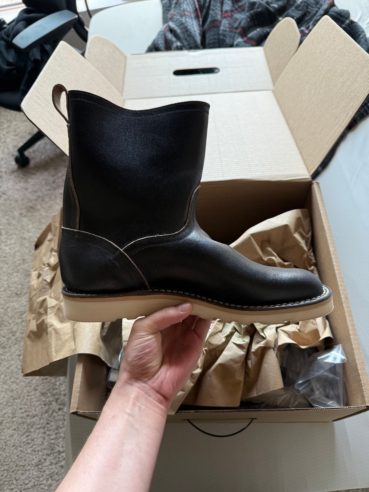 Photo by ShutUpBubi on February 25, 2026 of the Nicks Wellington 365 in Horween Black Waxed Flesh.